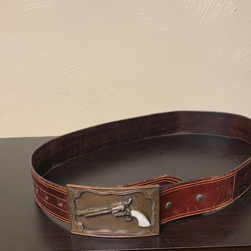 Antique Smith & Wesson Tooled Leather Belt size 34 - Picture 2 of 13